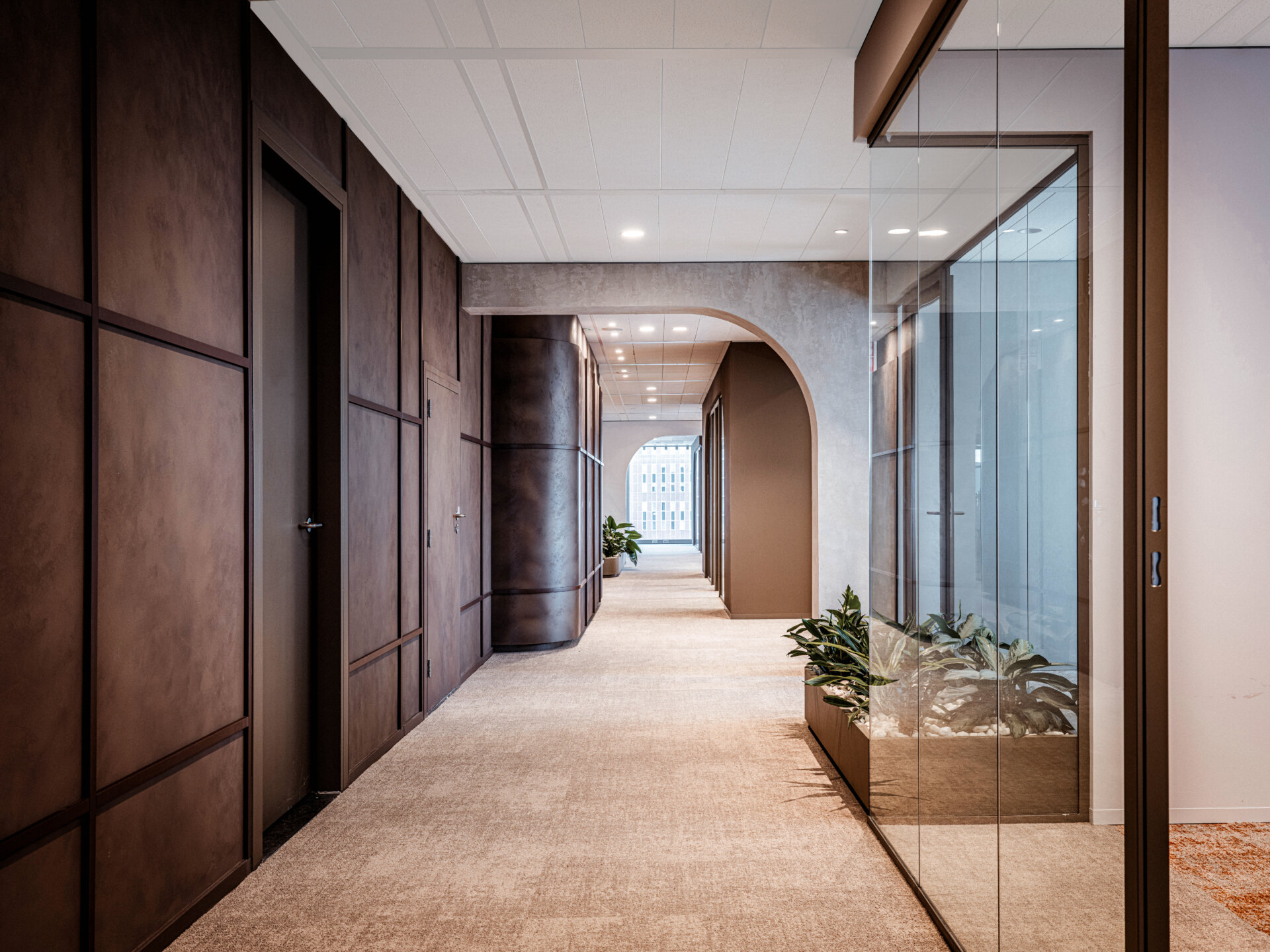 SYSTEMTRENNWÄNDE UND INNENAUSBAULÖSUNGEN FÜR JEDE ARBEITSUMGEBUNG